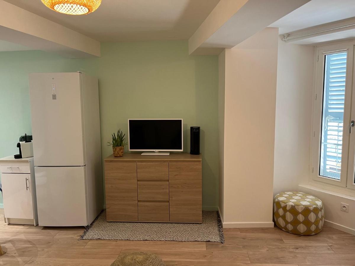 Studio Hyeres -Rue Pietonne Climatisation Lit 160 Tout Equipe - Sabrina 외부 사진